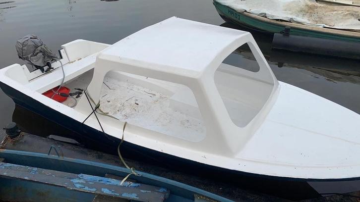 VZW zoekt Gratis bootjes + trailer met werk aan, Watersport en Boten, Motorboten en Motorjachten, Gebruikt, Overige materialen