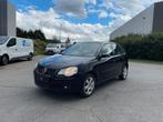 VOLKSWAGEN POLO 2009 BENZINE GEKEURD&GARANTIE, Auto's, Voorwielaandrijving, Stof, 4 cilinders, Zwart