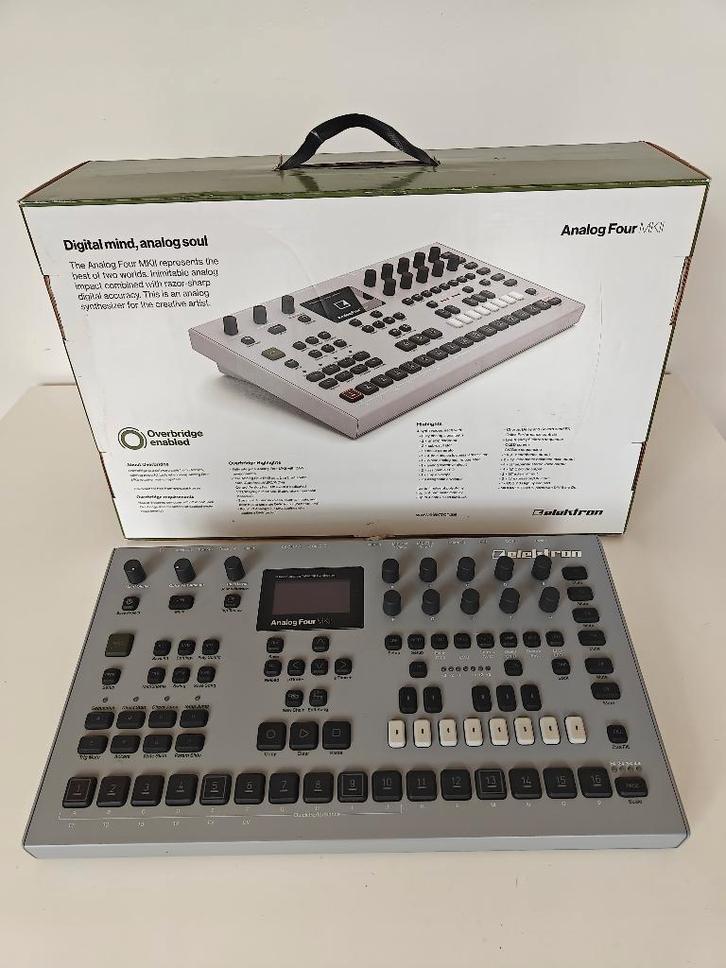 Elektron Analog Four MKII + decksaver + patches, Muziek en Instrumenten, Synthesizers, Zo goed als nieuw, Ophalen of Verzenden