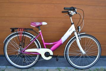 Starz frizzle. 24 inch. Topstaat, 100% perfect. Npr 300 € beschikbaar voor biedingen