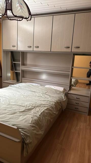 Bed - slaapkamer 2 personen beschikbaar voor biedingen
