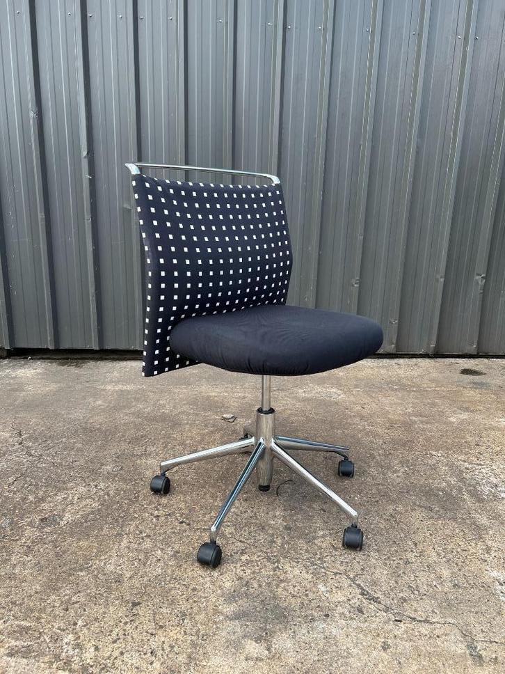 Vitra bureaustoel aan spotprijs, Huis en Inrichting, Bureaustoelen, Gebruikt, Bureaustoel, Overige kleuren, Ophalen