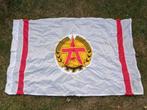 DDR communistische vlag , mij onbekende uitvoering, Diversen, Vlaggen en Wimpels, Ophalen of Verzenden, Zo goed als nieuw
