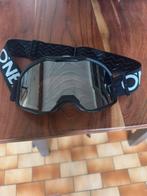 Medium cross helm RAVEN(beetje schade) en O’Neal cross brill, Fietsen en Brommers, Ophalen of Verzenden, Zo goed als nieuw