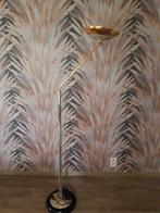 Vloerlampen, Enlèvement