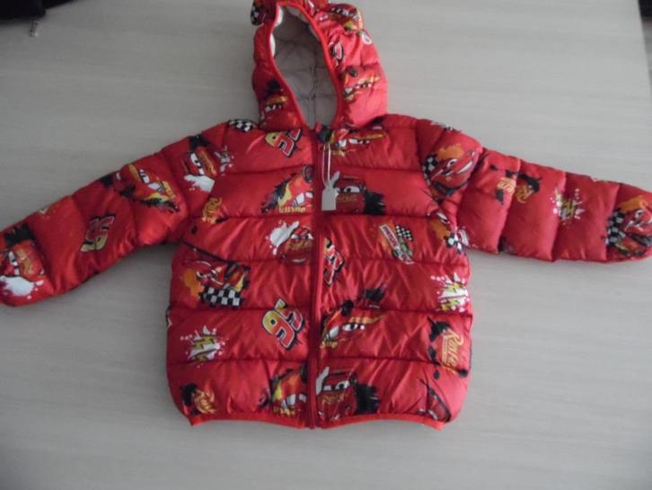 NIEUWE DISNEY CARS-JAS, Kinderen en Baby's, Kinderkleding | Maat 110, Nieuw, Jongen, Jas, Ophalen of Verzenden