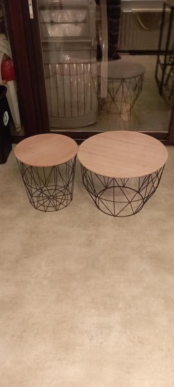 2 tables de salon. Bien lire l'annonce. beschikbaar voor biedingen