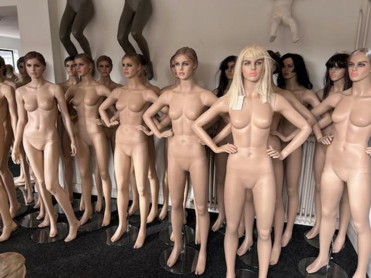 dames etalagepop mannequin etalagefiguur paspop gestileerd, Kleding | Dames, Overige Dameskleding, Nieuw, Ophalen of Verzenden
