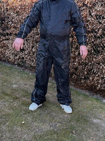 regenpak moto beschikbaar voor biedingen