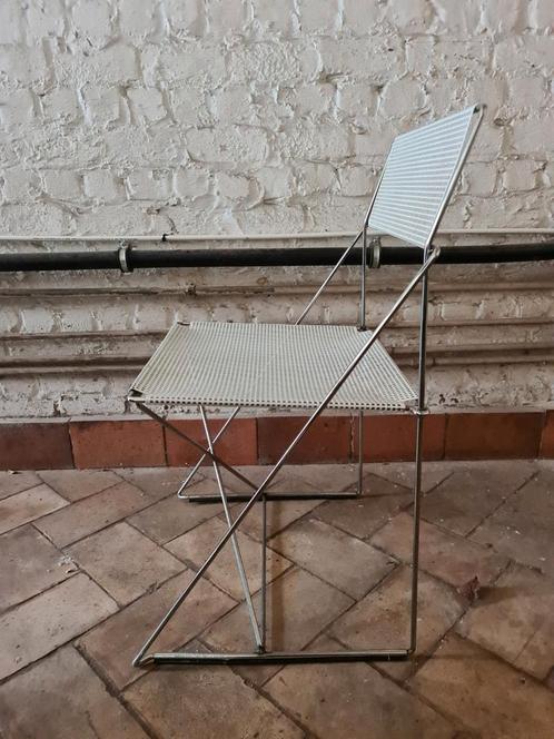 Metalen designstoel, Huis en Inrichting, Stoelen, Gebruikt, Eén, Metaal, Wit, Ophalen