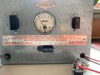 Retro/oude batterijlader met ampère weergeven., Auto-onderdelen, Accu's en Toebehoren, Ophalen of Verzenden