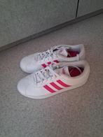 adidas schoenen, Adidas, Ophalen of Verzenden, Zo goed als nieuw, Sneakers