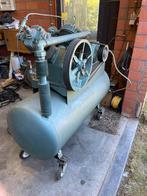 Degelijke compressor, 320l vat, motor 7,5pk, Doe-het-zelf en Bouw, Compressors, 100 liter of meer, Ophalen, Gebruikt, 6 tot 10 bar