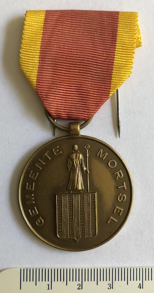 Medaille Gemeente Mortsel Markt 25 jarig Ambtsjubileum, Postzegels en Munten, Penningen en Medailles, Brons, Ophalen of Verzenden