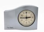 Analoge Quartz klok / wekker met opschrift Pierre Cardin, Enlèvement ou Envoi, Utilisé, Analogique