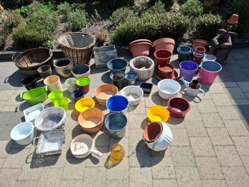 Lot potten, manden, vazen muurhangers alles € 25, Ophalen, Zo goed als nieuw