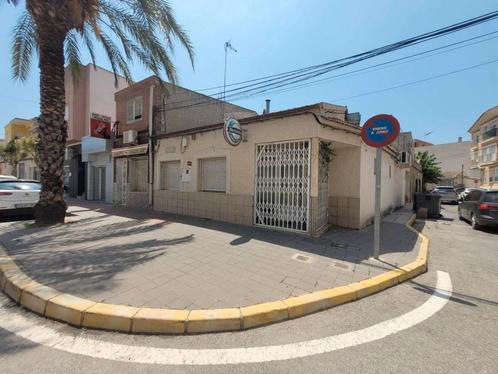 GELIJKVLOERS TE KOOP IN CATRAL, ALICANTE, Immo, Buitenland, Spanje, Overige soorten, Stad