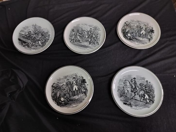 Boch Napoleon: 5 kleine borden uit de veldslagen van Napole, Antiek en Kunst, Antiek | Servies los, Ophalen of Verzenden