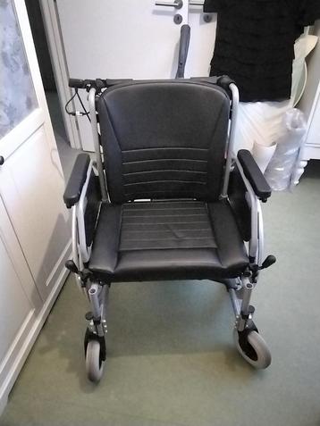 Fauteuil roulant avec moteur électrique, Enlèvement, Pliant, Comme neuf