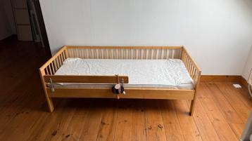 Lit enfant ikea avec barriere amovible beschikbaar voor biedingen