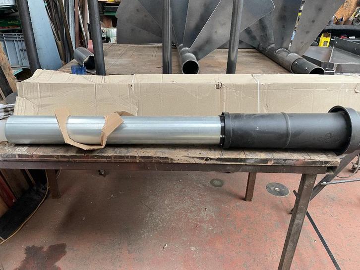 Schoorsteendakafvoer Ø80-110 (~160 cm), Doe-het-zelf en Bouw, Ventilatie en Afzuiging, Zo goed als nieuw, Ophalen