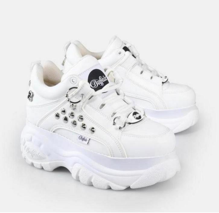 Buffalo classic low punk 41, Vêtements | Femmes, Chaussures, Neuf, Enlèvement