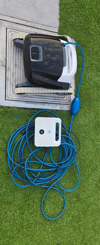 Dolphin Poolstyle Plus E20 zwembadrobot, Tuin en Terras, Zwembad-toebehoren, Zo goed als nieuw, Ophalen