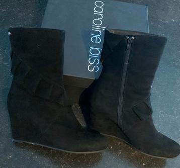 Bottines en daim noires Caroline Biss 41 NEW 