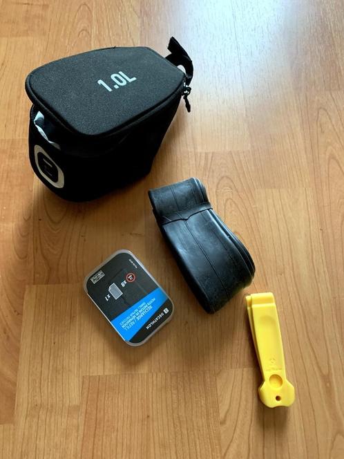 Fiets - Mountainbike-accessoires (helm, tas, pomp...), Fietsen en Brommers, Fietsaccessoires | Overige Fietsaccessoires, Zo goed als nieuw