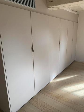 Maatwerk kast beschikbaar voor biedingen