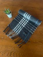 Burberry sjaal, Kleding | Dames, Burberry, Ophalen of Verzenden, Zo goed als nieuw, Sjaal