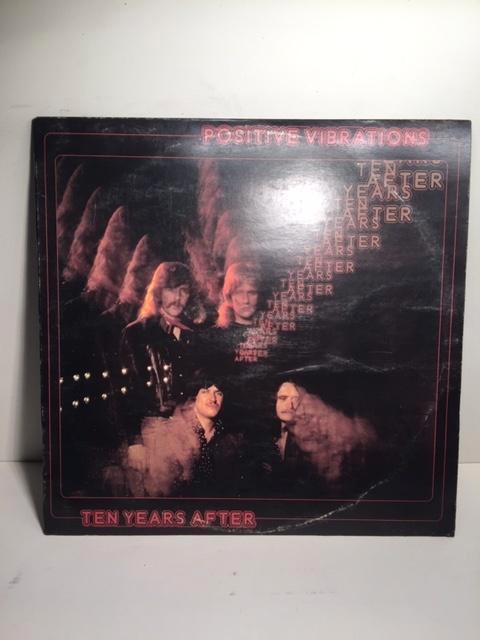 LP - Dix ans après - Positive Vibrations (vinyle), CD & DVD, Vinyles | Rock, Comme neuf, Progressif, 12 pouces, Enlèvement ou Envoi