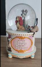 Snowglobe disney lady en de vagebond, Verzamelen, Disney, Ophalen of Verzenden, Overige figuren, Nieuw, Beeldje of Figuurtje