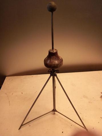 TROMPET STAND 15 EURO, Musique & Instruments, Instruments à vent | Trompettes, Enlèvement ou Envoi, Utilisé