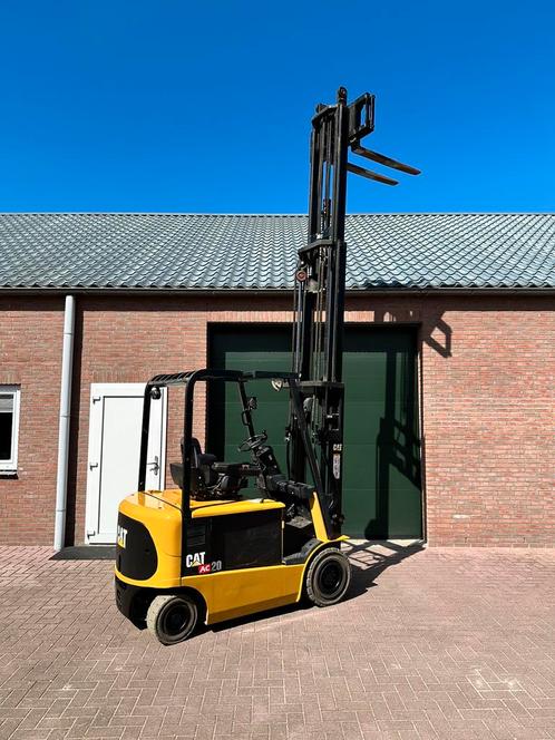 Caterpillar 2000kg 1 jaar garantie! Elektrische heftruck, Zakelijke goederen, Machines en Bouw | Heftrucks en Intern transport