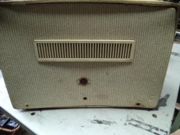 ancienne radio et tourne disque, Enlèvement, Utilisé