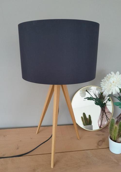 Zuiver Tripod (= driepoot) Wood design tafellamp, Huis en Inrichting, Lampen | Tafellampen, Zo goed als nieuw, Ophalen