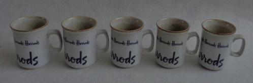 HARRODS WAY IN LIVING DUNCAN CERAMICS 5x mug H10xO8cm set mu, Maison & Meubles, Cuisine | Vaisselle, Utilisé, Enlèvement ou Envoi