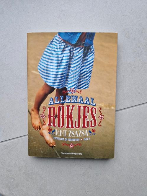 Naaiboek Allemaal Rokjes Mme ZsaZsa, Boeken, Hobby en Vrije tijd, Zo goed als nieuw, Borduren en Naaien, Ophalen of Verzenden
