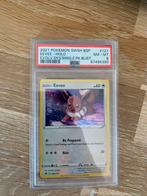 Eevee holo psa 8, Hobby en Vrije tijd, Verzamelkaartspellen | Pokémon, Ophalen of Verzenden, Zo goed als nieuw