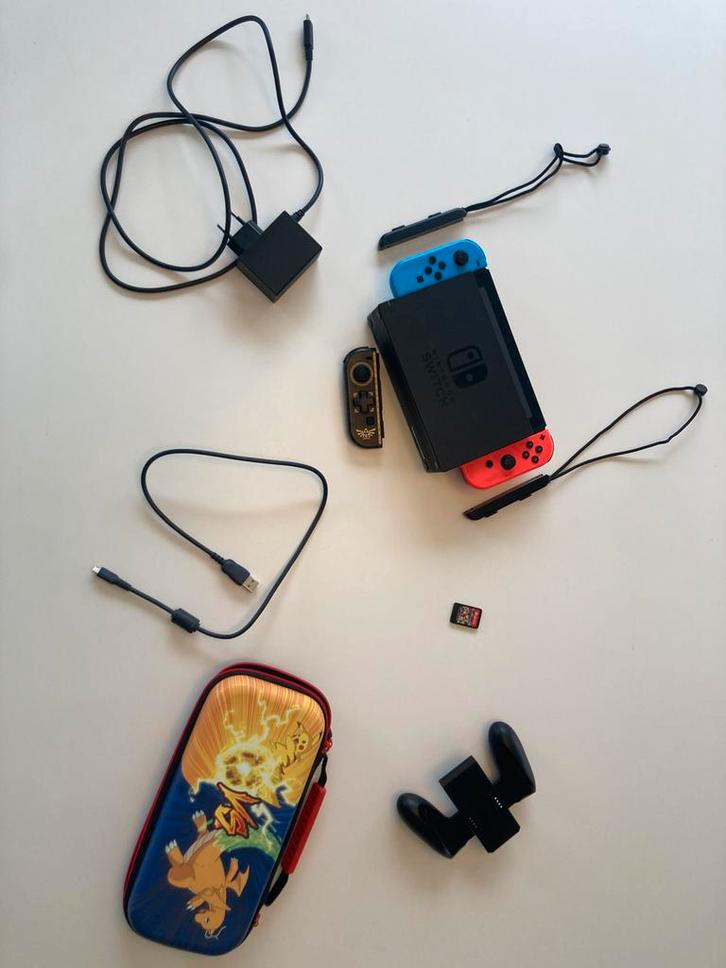 Nintendo switch + mario kart 8 (game) + …, Games en Spelcomputers, Spelcomputers | Nintendo Switch, Zo goed als nieuw, Switch 2019 Upgrade