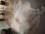 Vloerkleed koeienhuid, Huis en Inrichting, Stoffering | Tapijten en Vloerkleden, Ophalen, Zo goed als nieuw