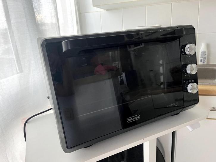 Four pose libre Delonghi 34l, Elektronische apparatuur, Ovens, Zo goed als nieuw, Vrijstaand, Oven, Ophalen