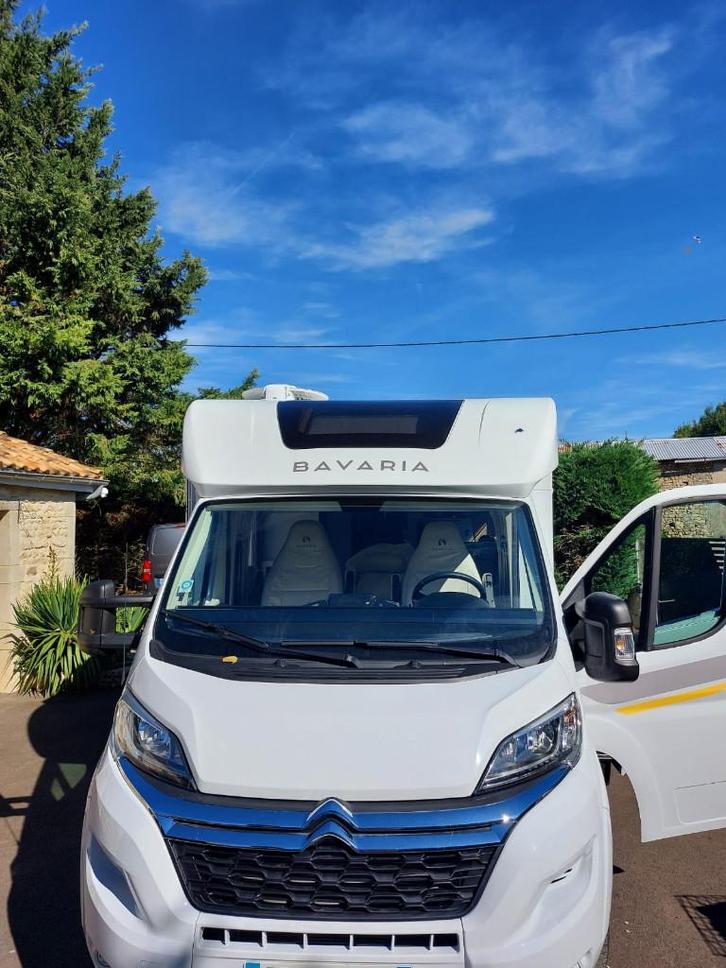 Camping-Car Bavaria, Caravanes & Camping, Camping-cars, Particulier, jusqu'à 2, Intégral, Bavaria, Hybride Électrique/Essence