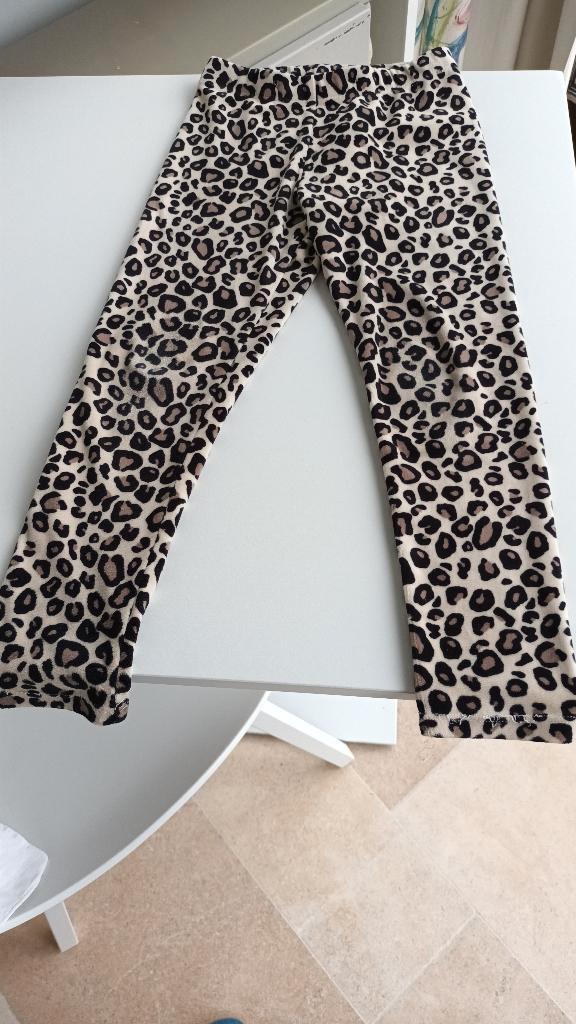 Broekje - luipaardprint - Maat 110, Kinderen en Baby's, Kinderkleding | Maat 110, Gebruikt, Jongen of Meisje, Broek, Ophalen of Verzenden