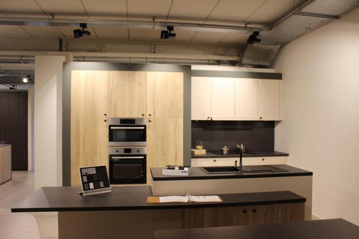 Keuken met eiland, Huis en Inrichting, Keuken | Keukenbenodigdheden, Nieuw, Ophalen