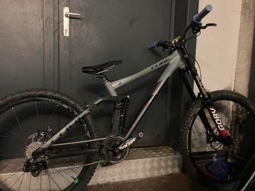 Cube downhill  M, Fietsen en Brommers, Fully, Ophalen, Zo goed als nieuw