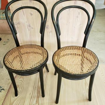 2 vintage stoelen Thonet 