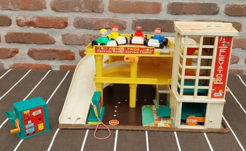 Vintage Fisher Price Play Family Action Garage #930, Kinderen en Baby's, Speelgoed | Fisher-Price, Gebruikt, Ophalen of Verzenden