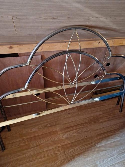 Modern stijlvol Bed Belgo Chrom, Huis en Inrichting, Slaapkamer | Bedden, Gebruikt, Ophalen